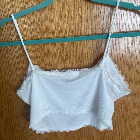 White lace cami. Size M - Picture 3 of 3